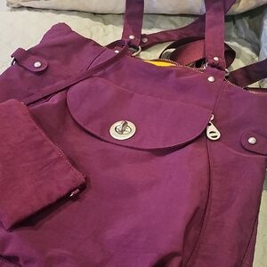 Baggallini Santiago Tote Bag with Matching Pouch